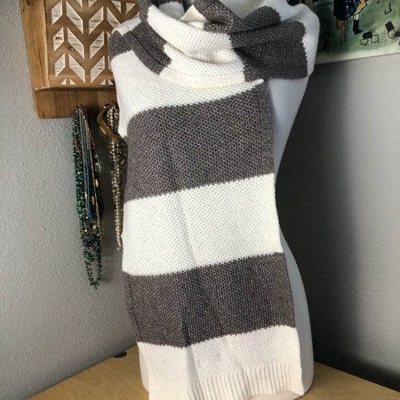 SPLENDID Wool Blend Scarf - Picture 1 of 6